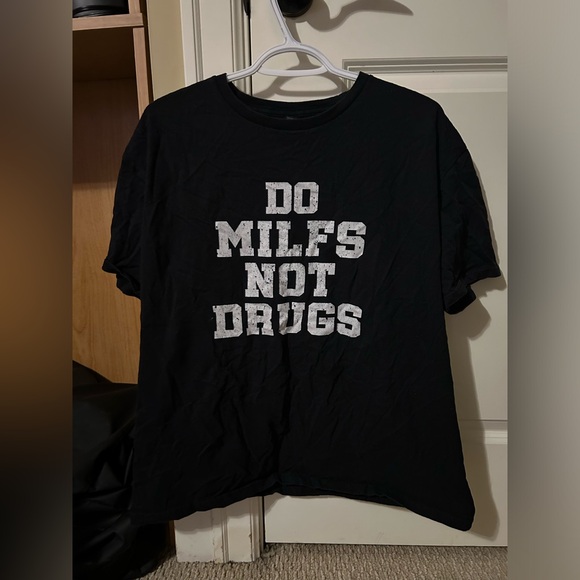 Gildan - XL - Tshirts - Picture 3 of 6